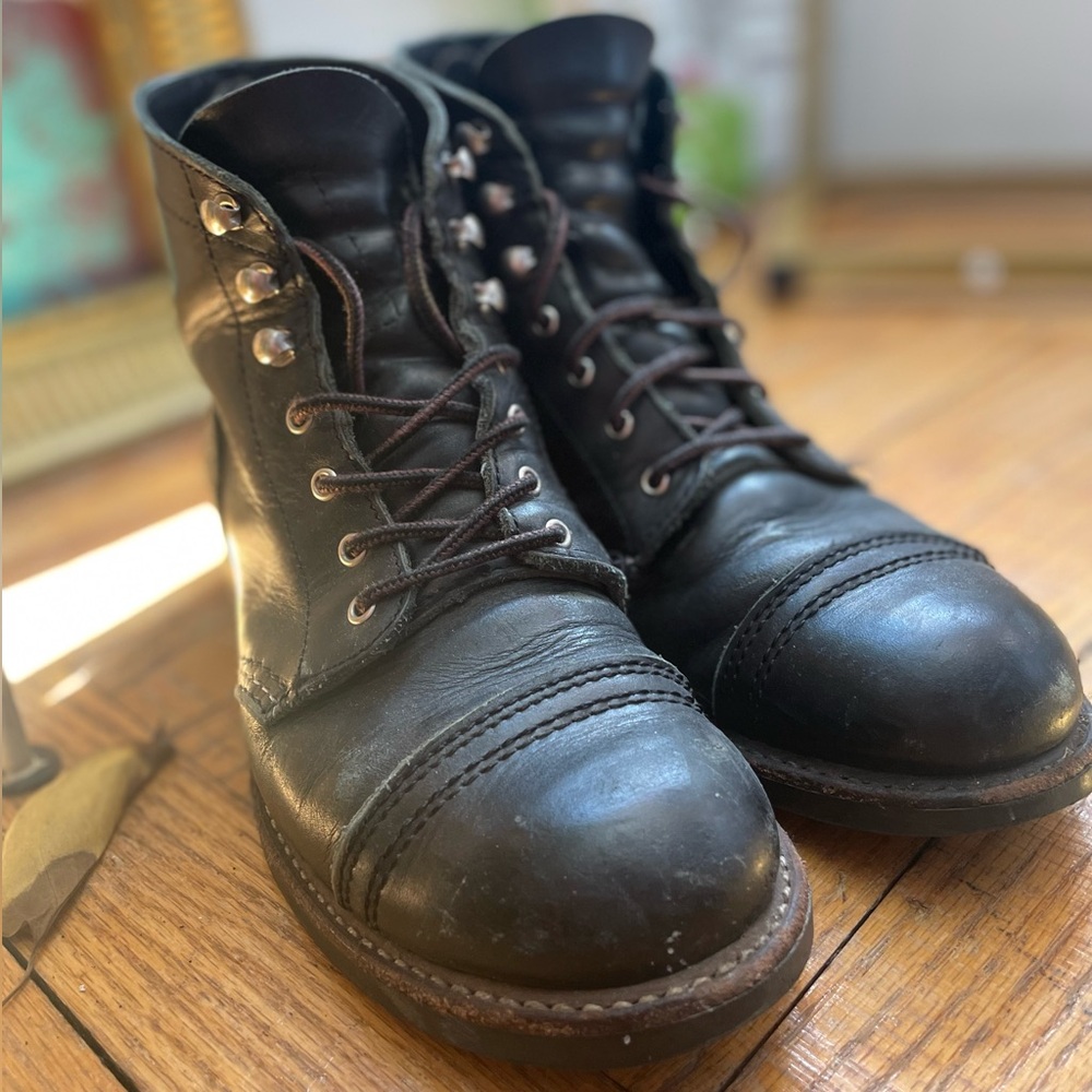 Red Wing Women’s lace up leather boots